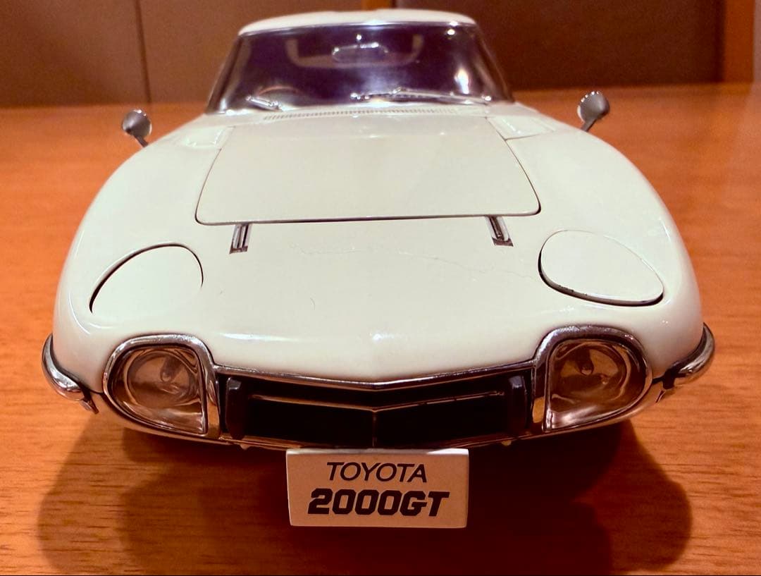 AUTOart製 トヨタ2000GT 1/18