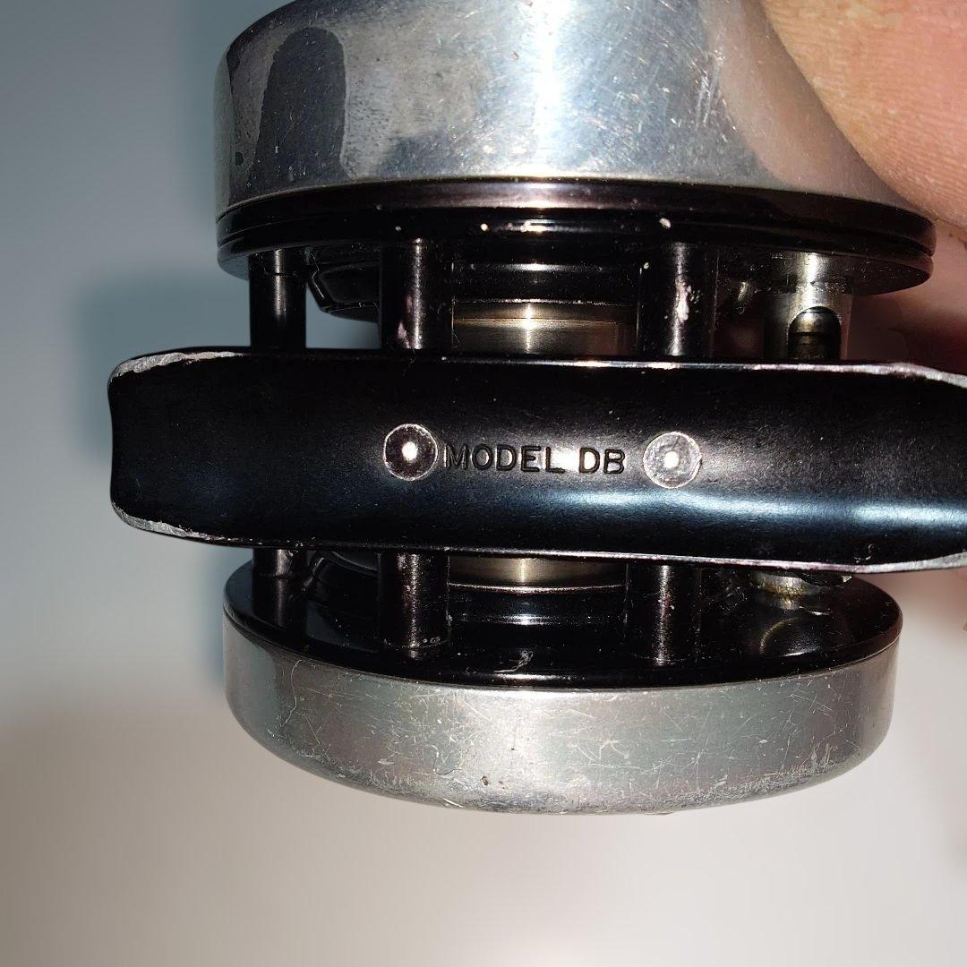 Pflueger フルーガー 2600 ベイトリール