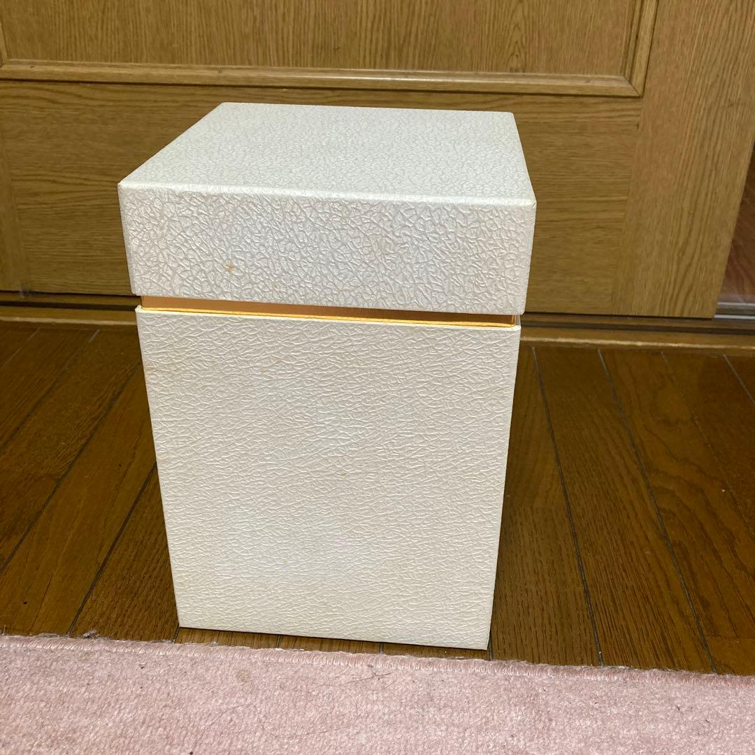 岩田久利作「絲韻」ガラス花瓶、宙吹きガラス