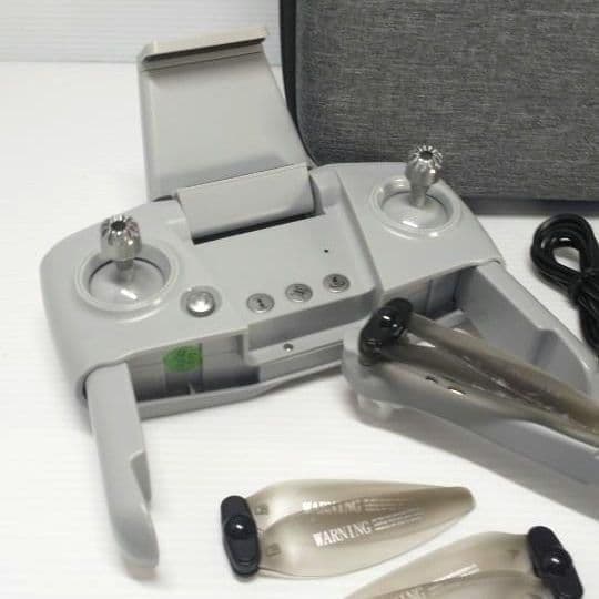 ドローン Holy Stone HS175(GPS搭載) 訳あり品