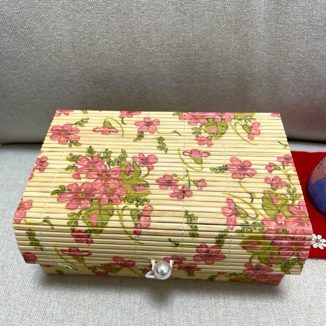 月魚ひろこ　だるまうさぎのお雛様