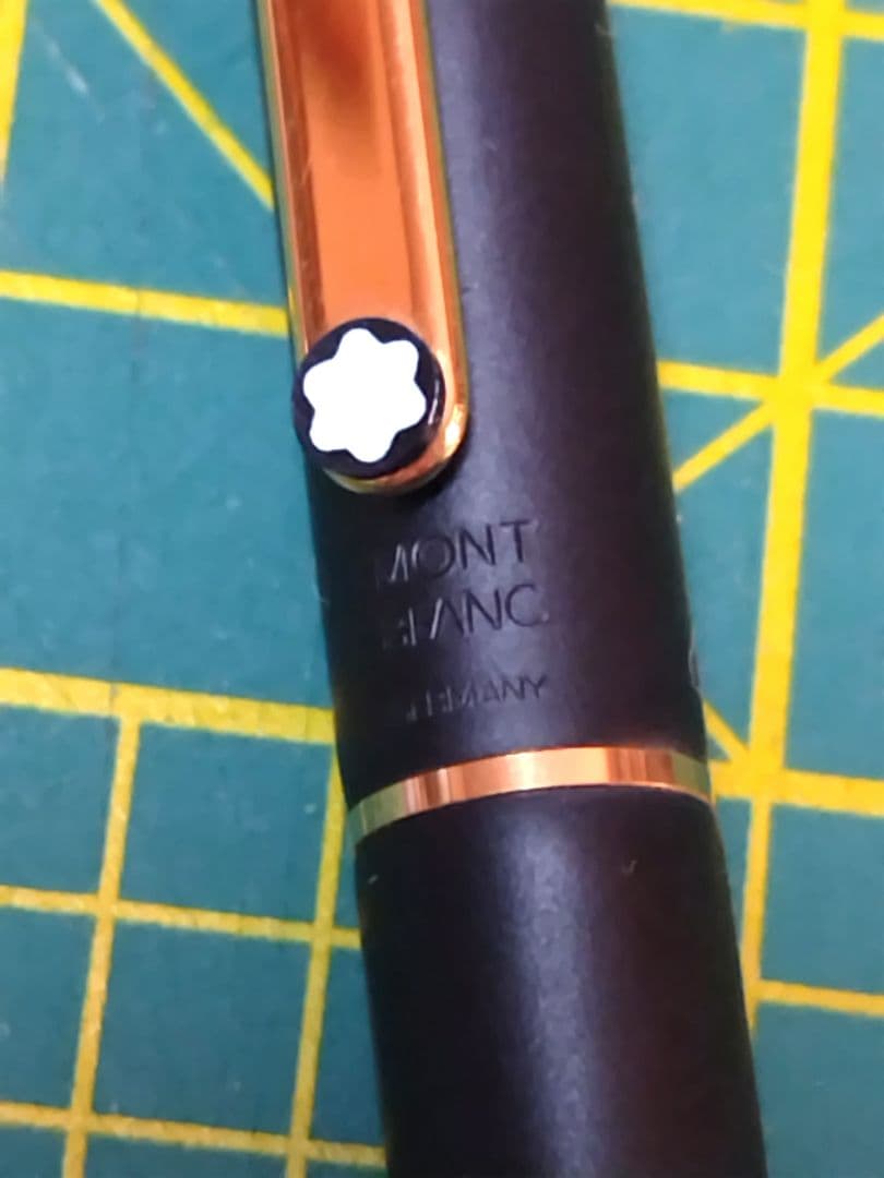 モンブラン シャーペン マット・ブラック＆ゴールド 「絶版品」