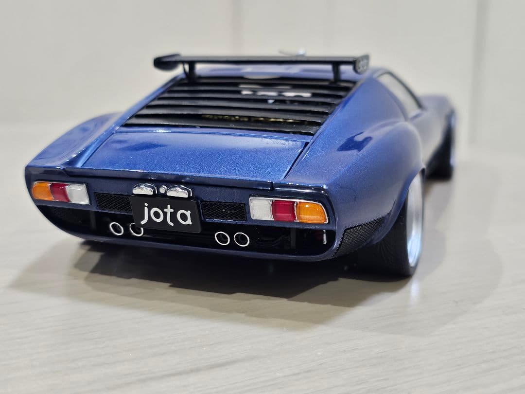 京商　1/18　ランボルギーニ・イオタ・SVR