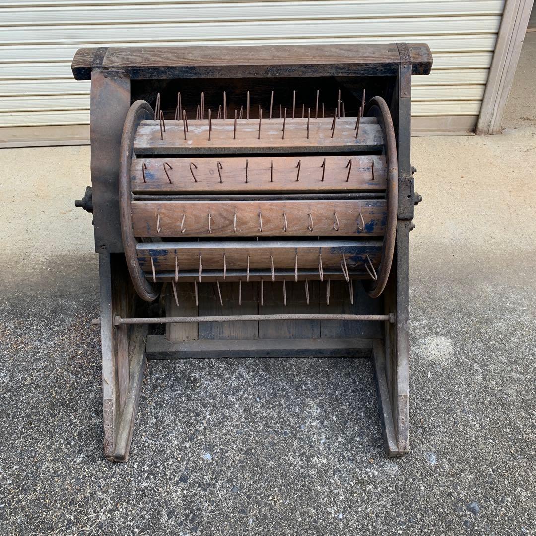 足踏み脱穀機
