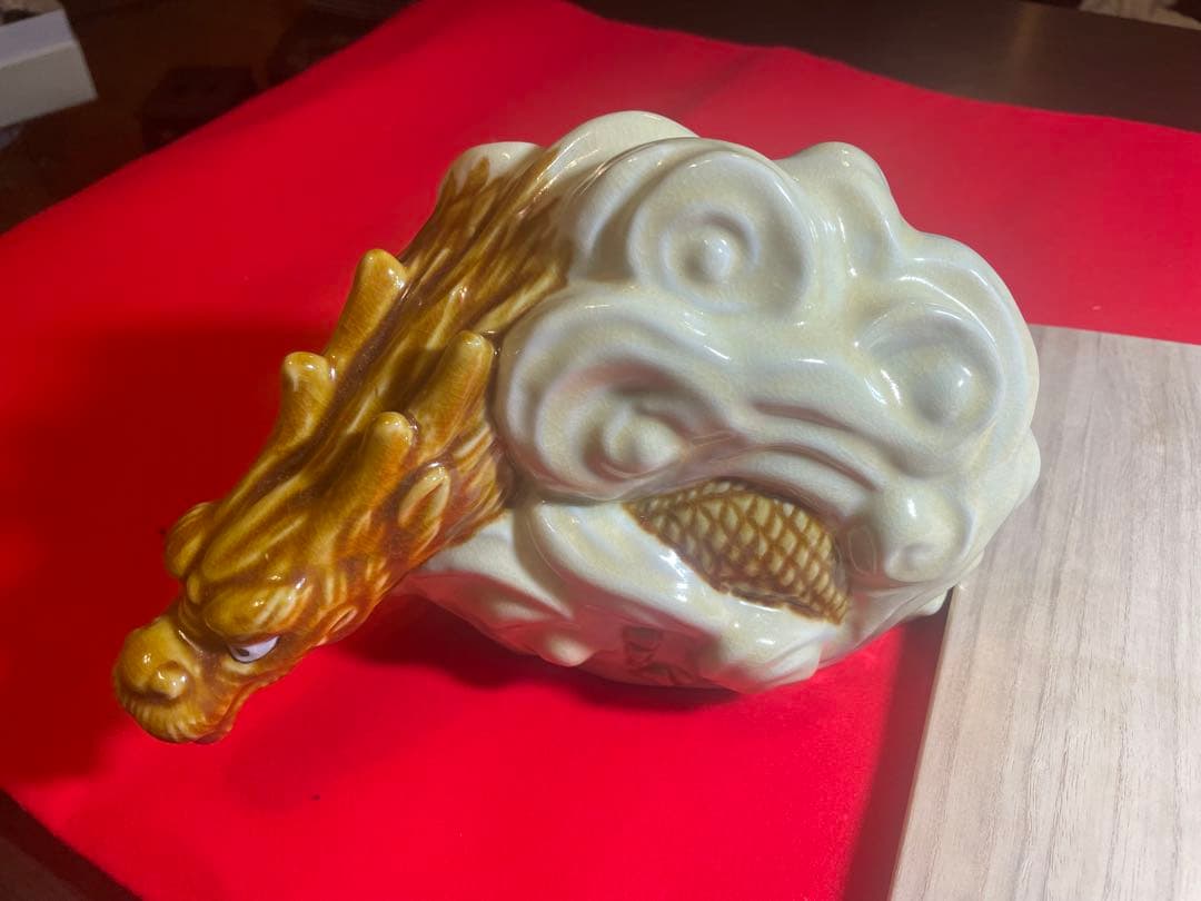 二代　浅蔵五十吉　与作　文化勲章　九谷焼陶器 龍の置物 クリーム色 金色