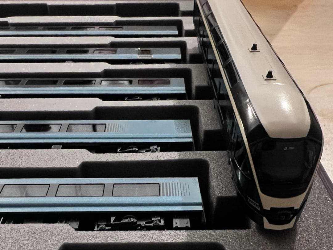 KATO 10-1662 E261系サフィール踊り子　最新ロッド