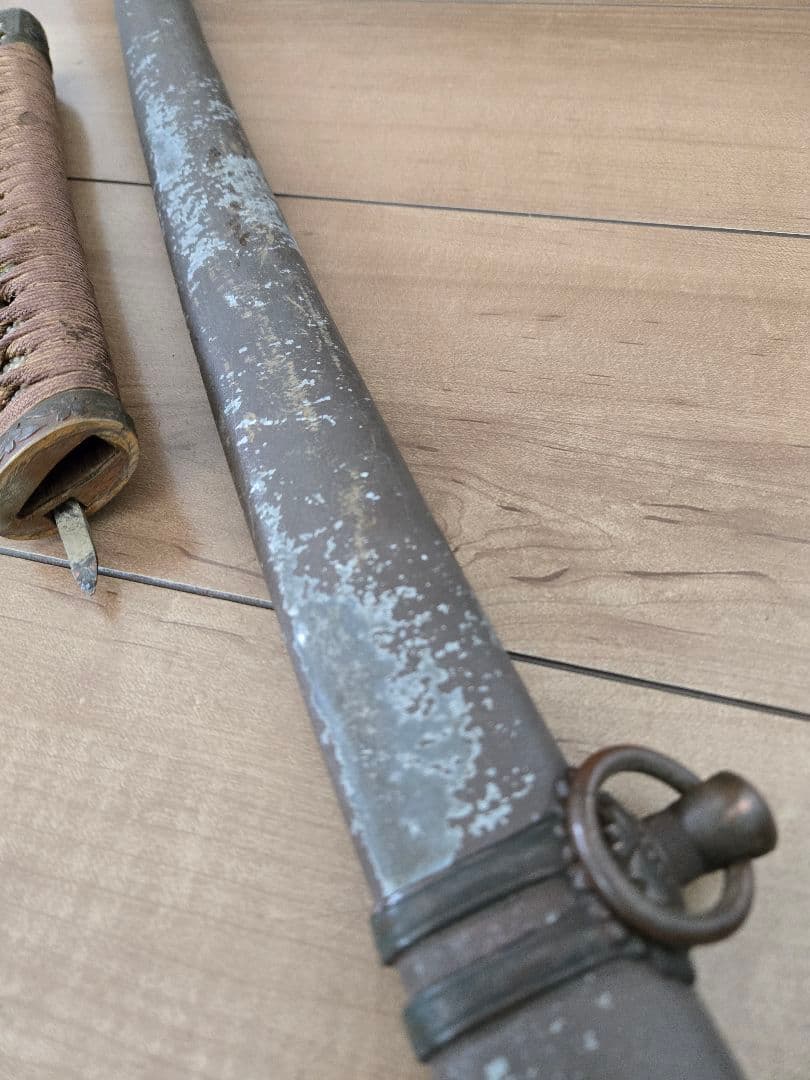 第二次大戦中実物　98式将校軍刀拵え(刀身なし)　8枚切羽　家紋入り　揃い部品
