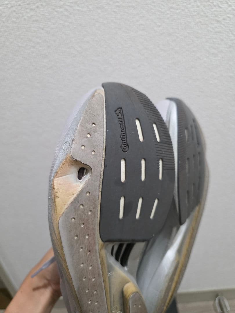 アディゼロ タクミセン10 27cm