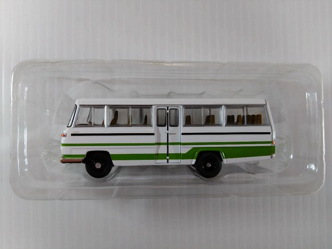 トミカリミテッドヴィンテージネオ LV-N51c ニッサン シビリアン