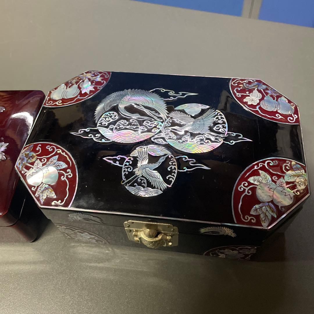 漆器箱 黒と赤の象嵌細工 小型