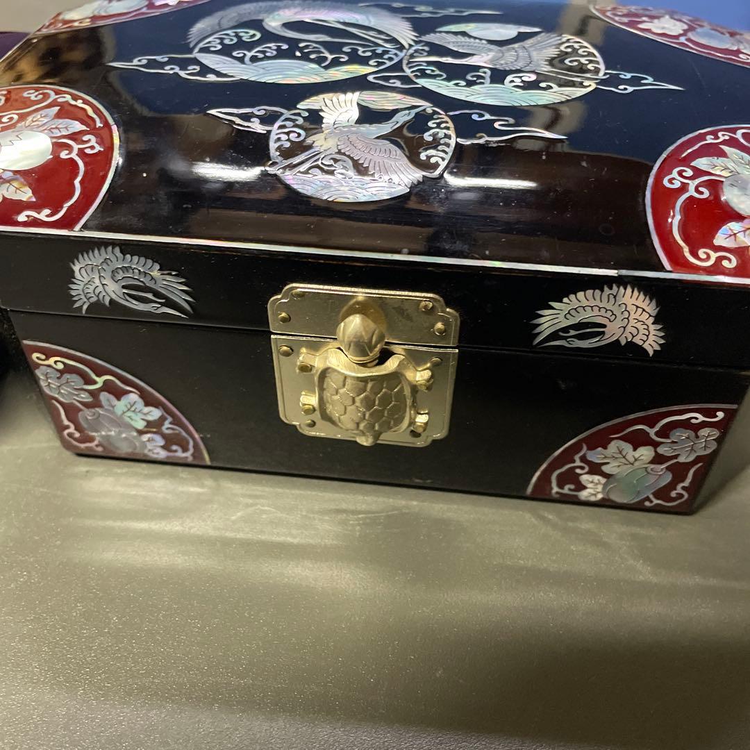 漆器箱 黒と赤の象嵌細工 小型