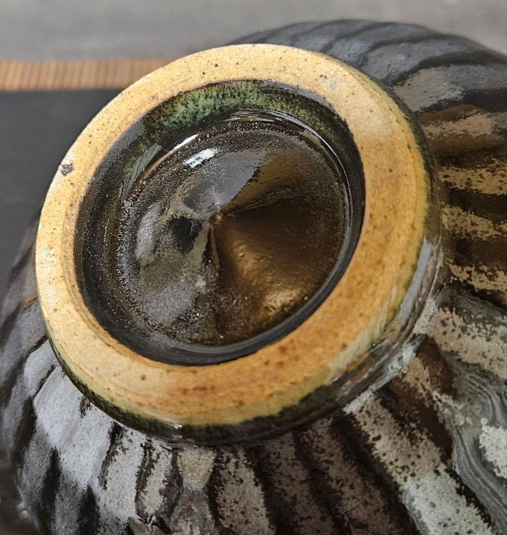 【茶人未使用品！放出品❗】益子焼　関澤武　鉄釉　刷毛打文様　抹茶茶碗　共箱