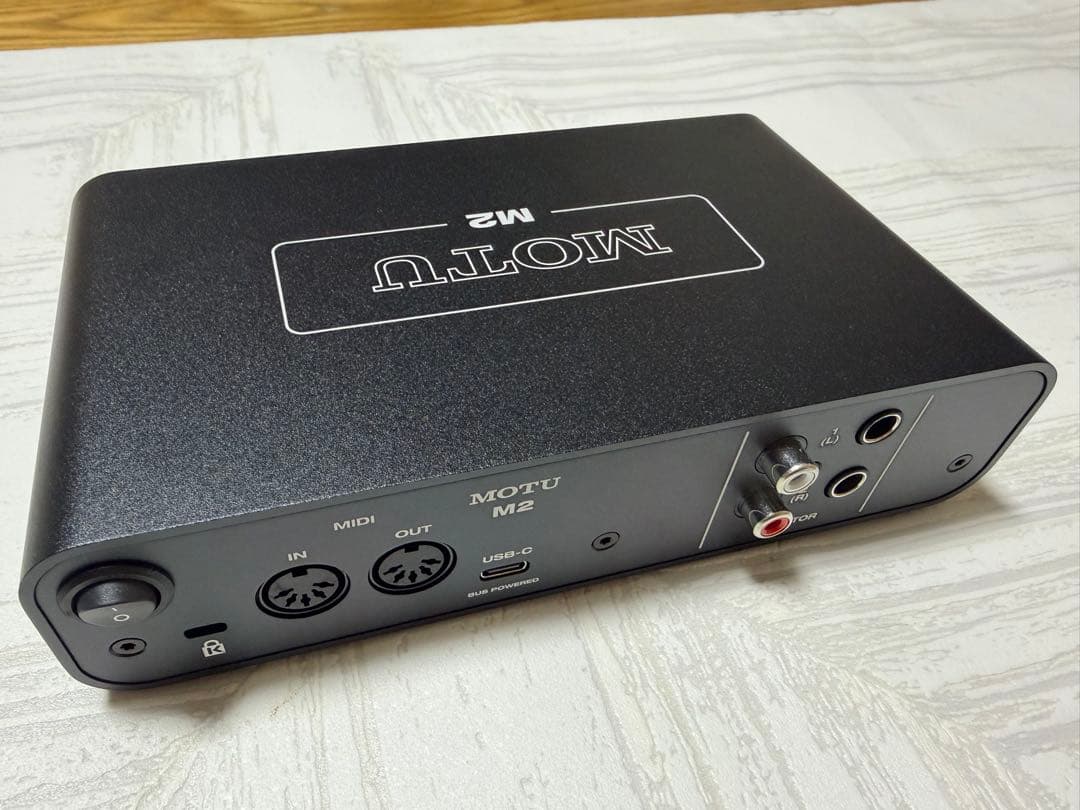 MOTU M2 USBオーディオインターフェイス
