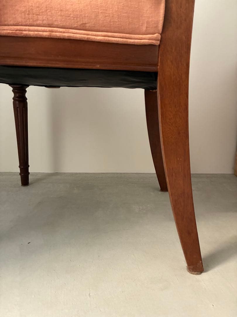 職人仕事が美しい　アンティークチェア　ピンク　ビンテージ　マルニ木工