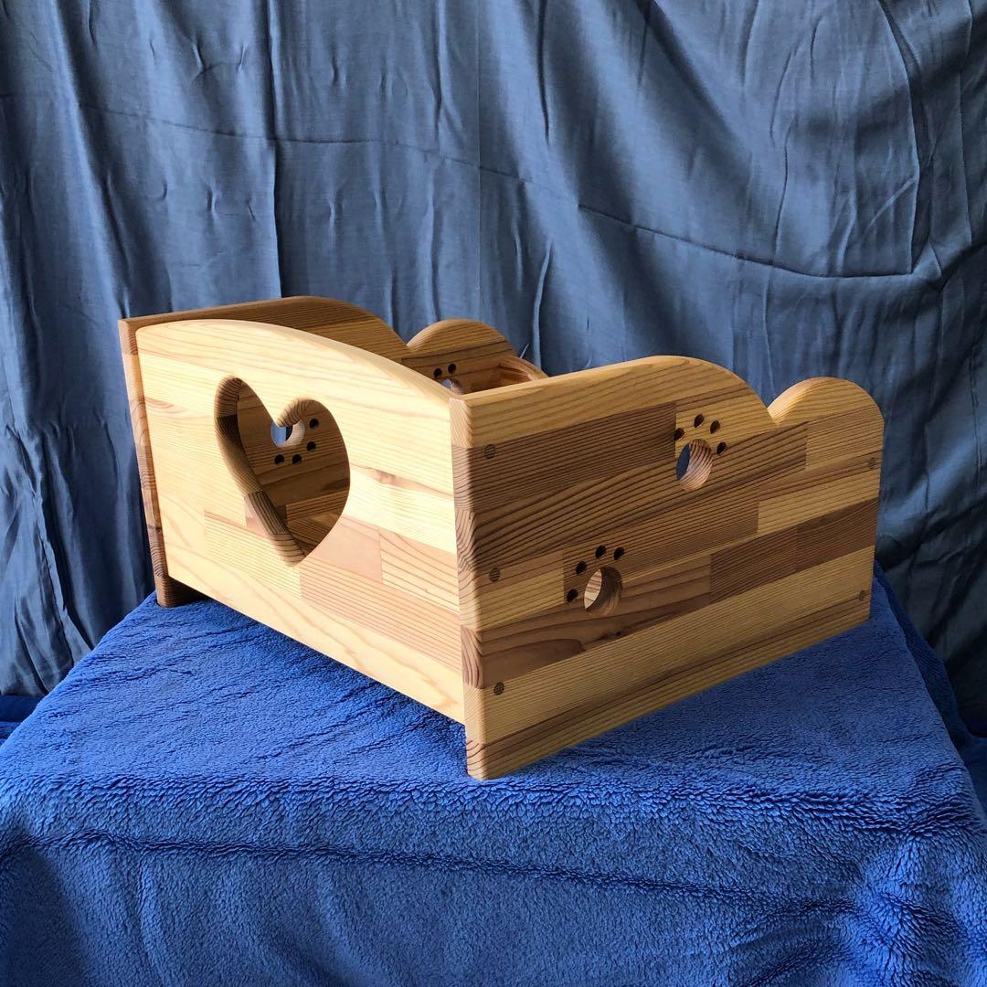 ワンちゃんの腰かけ 木製