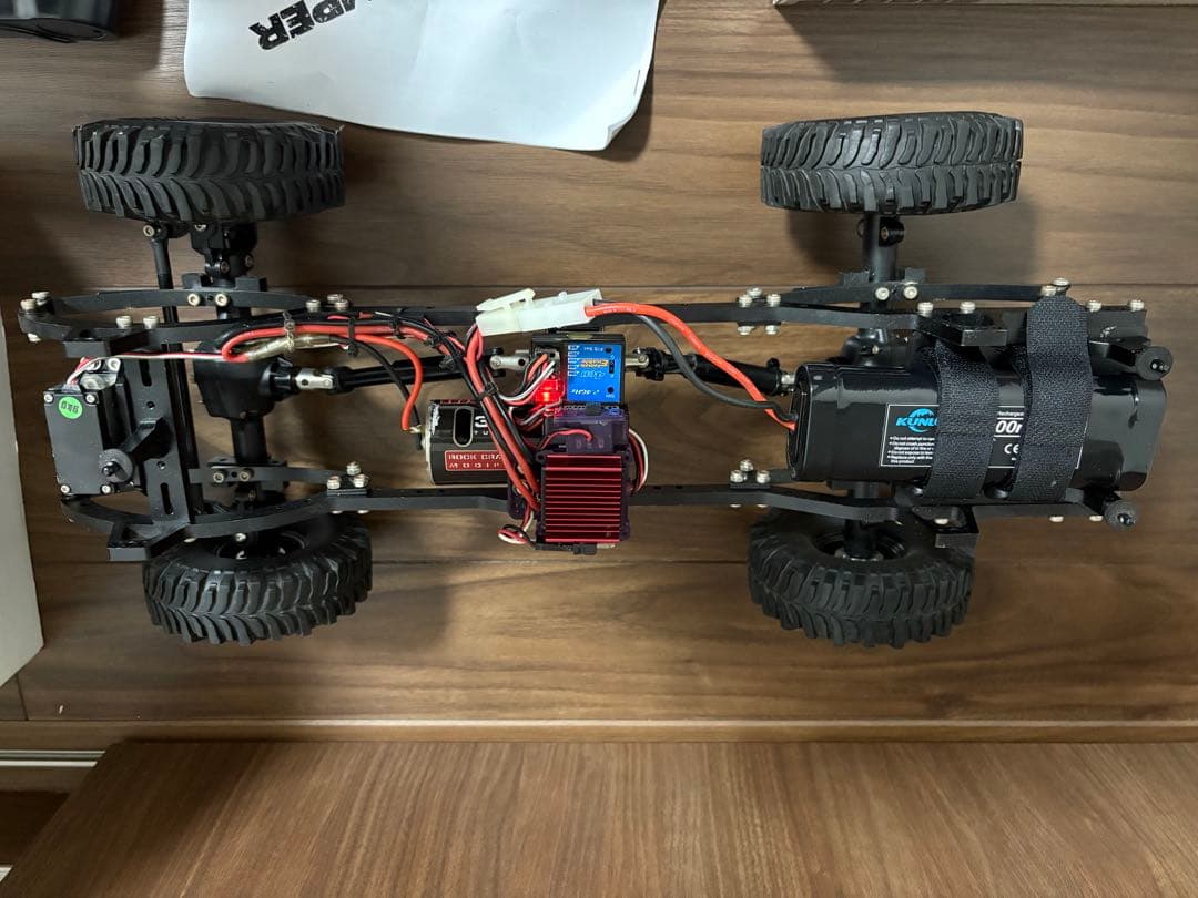 TRAIL STOMPER 4WD ラジコン