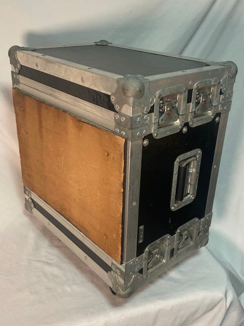 2786❣️ ARMOR ( アルモア ) 7Uラックケース　キャスター付き