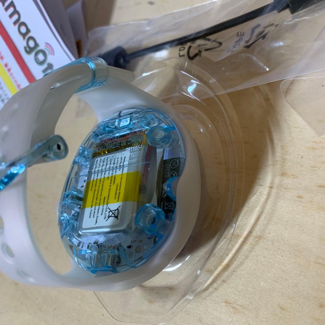 Tamagotchi Uni プリズムホワイト　たまごっち