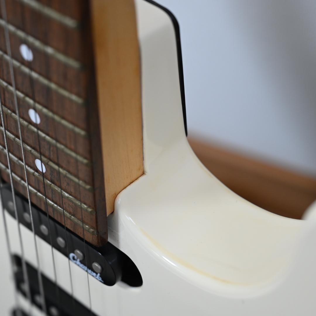 Charvel エレキギター ストラトタイプ ゴールドパーツ 中古 G021