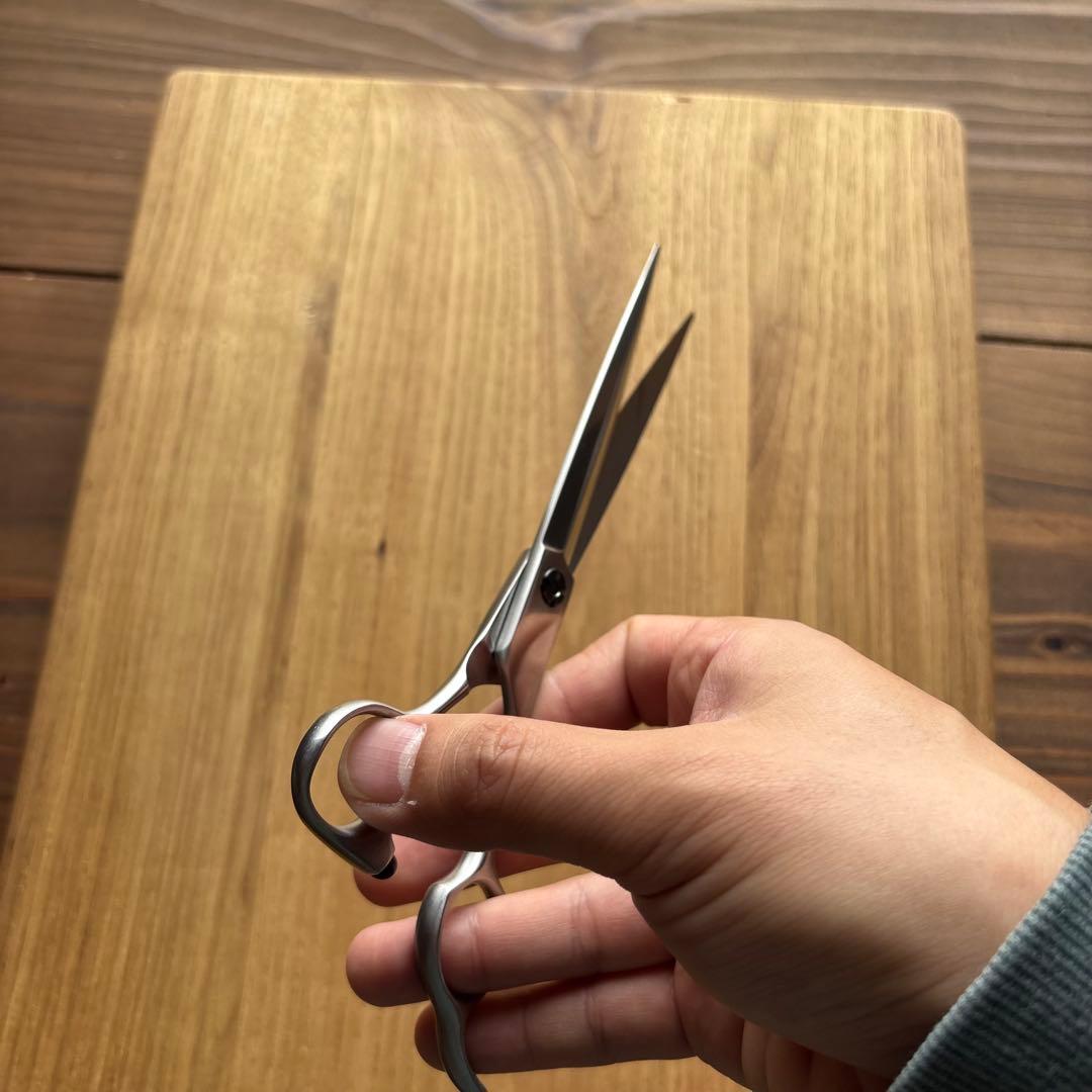 TAA 仕上げストレートシザー　KM-70 7インチ