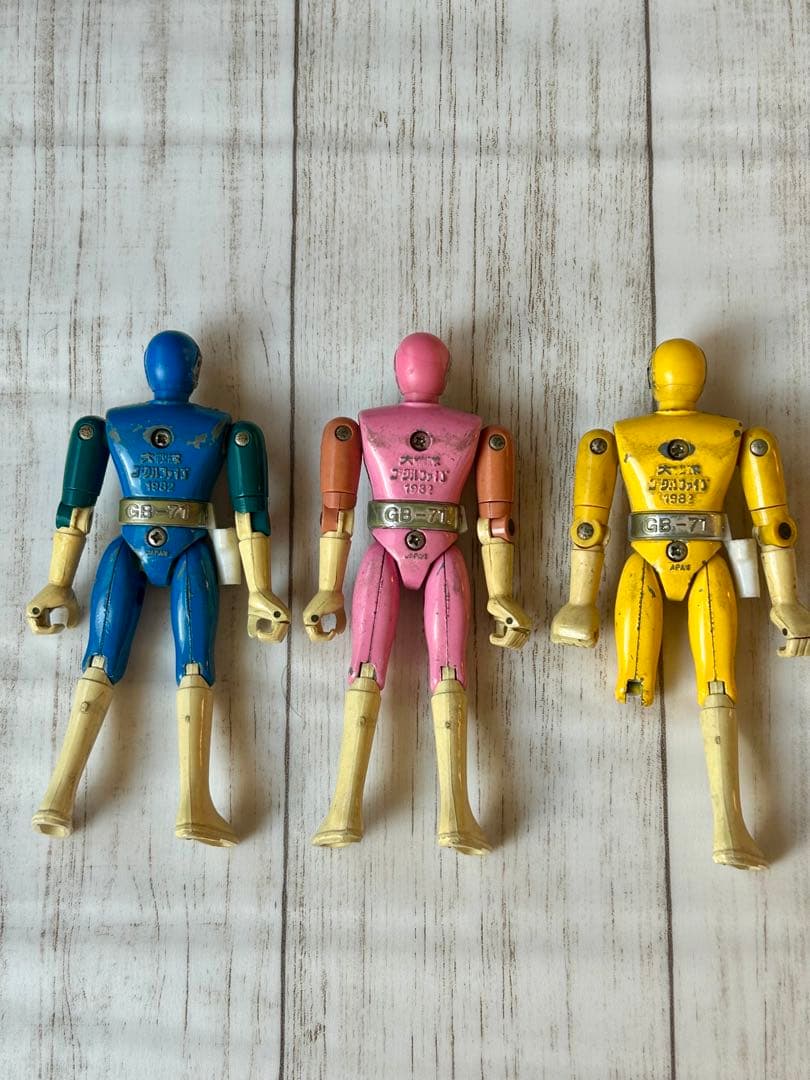 フィギュアセット　1982年大戦隊ゴーグルファイブ3体