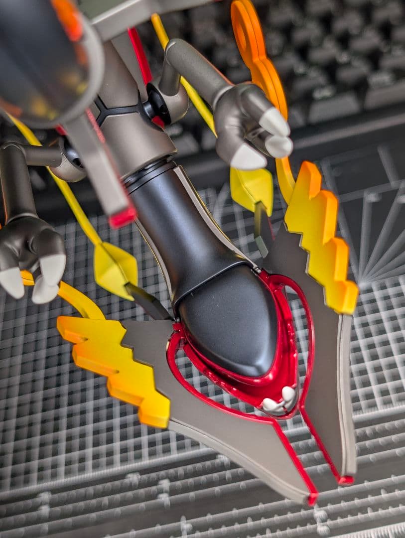 黒いメガレックウザ　全塗装　完成品　ポケプラ