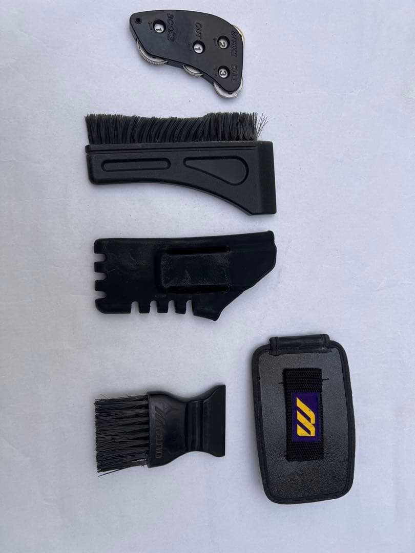 審判用プロテクター (マスク、左手用)、インジケーター、ブラシとハケ