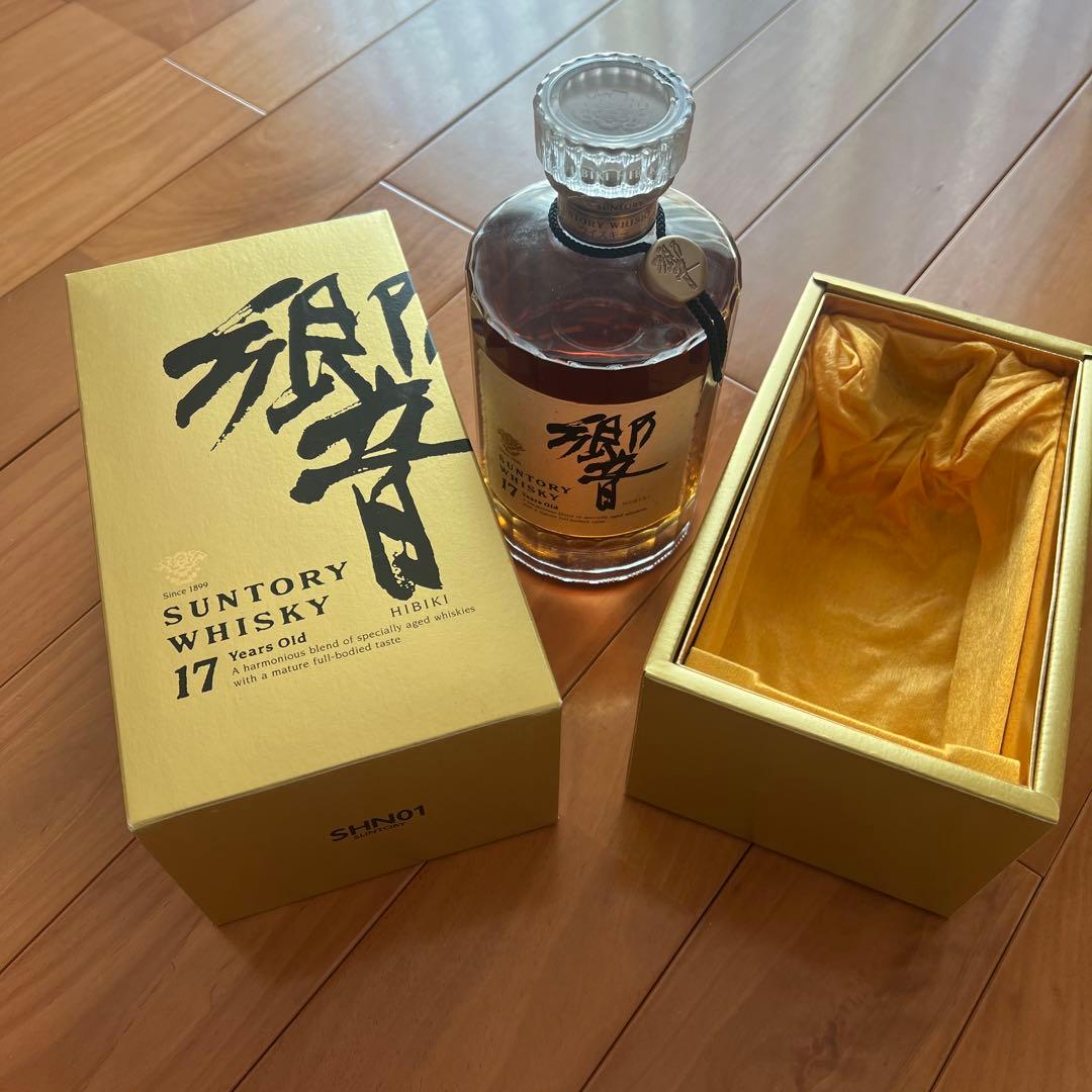 SUNTORY 響 17年 箱入りウイスキー　1本