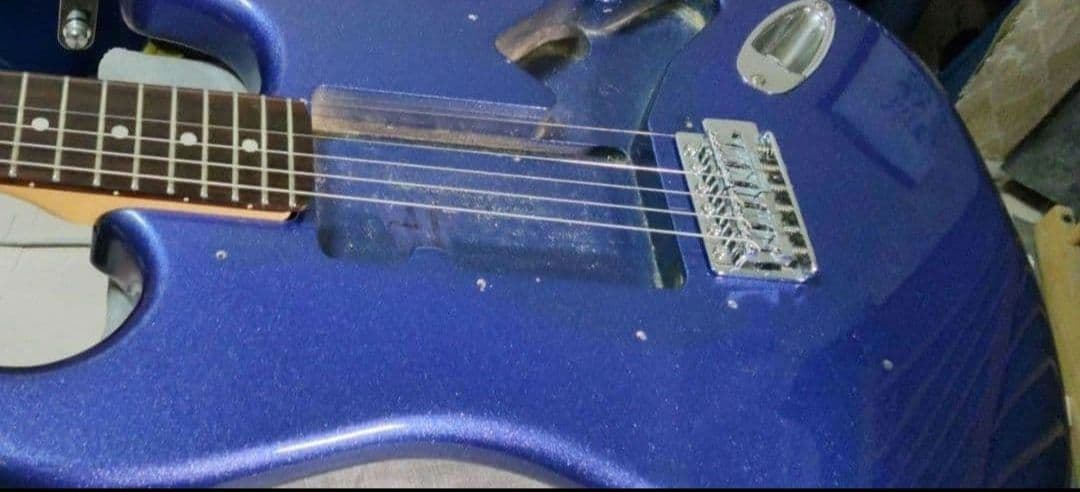 ストラトキャスター　タイプ　ボディ　メイビス　Mavis