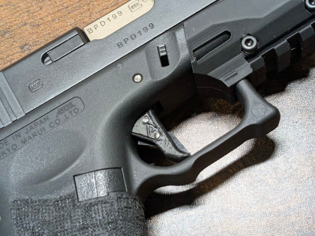 東京マルイ　グロック26 アンダーレール カスタム