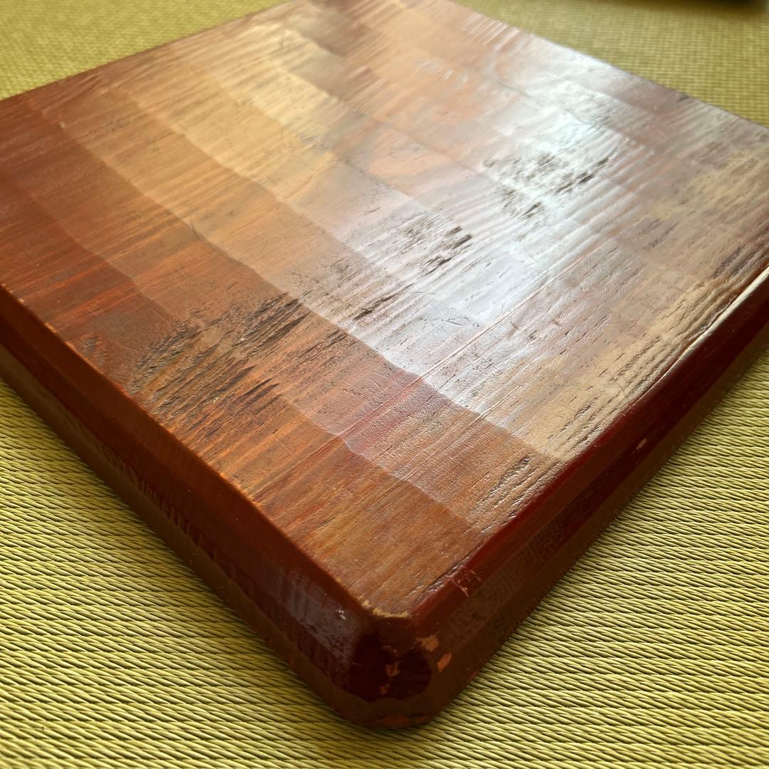 木製赤色彫刻模様の盆 4枚セット