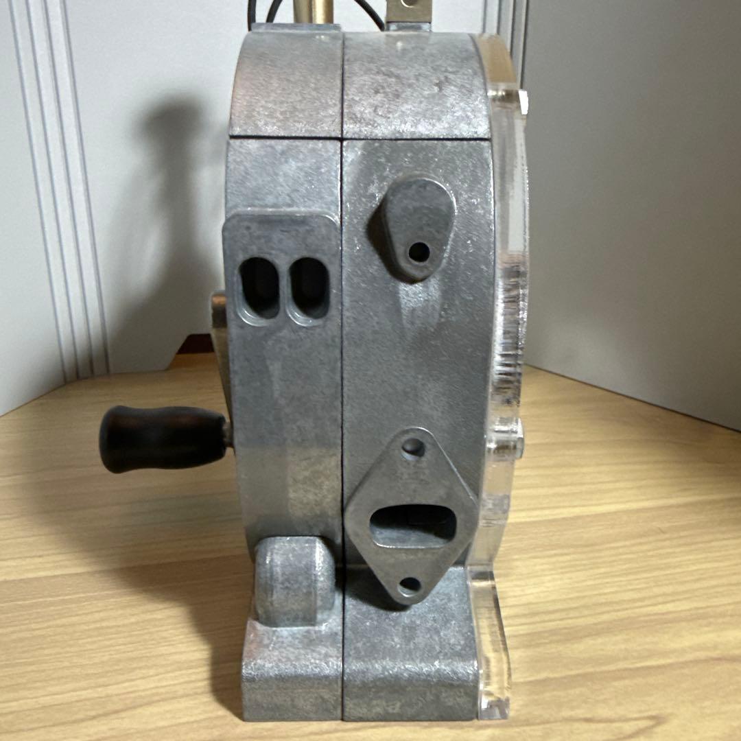 デアゴスティーニ 1/2 ロータリーエンジン模型 透明カバー付き