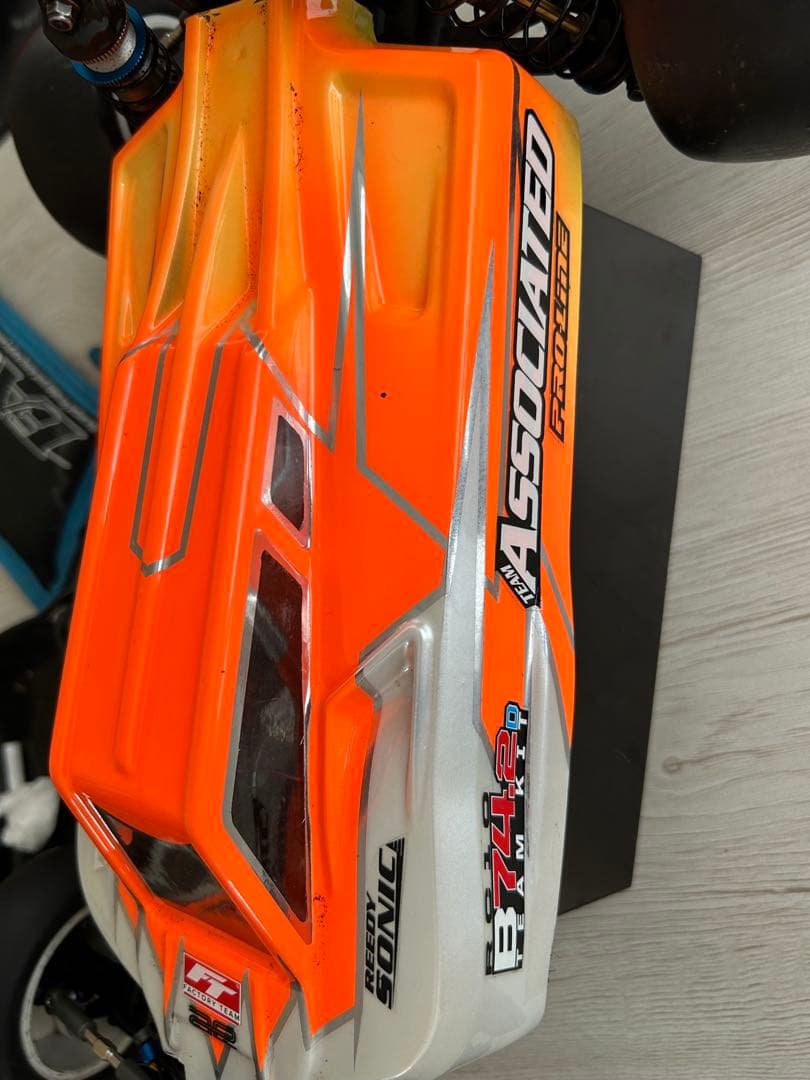 ASSOCIATED B74.2D ラジコン