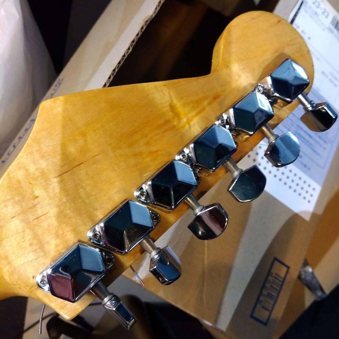 ストラトタイプ…エレキギター！スクワイヤＰＵ搭載！値下げ…