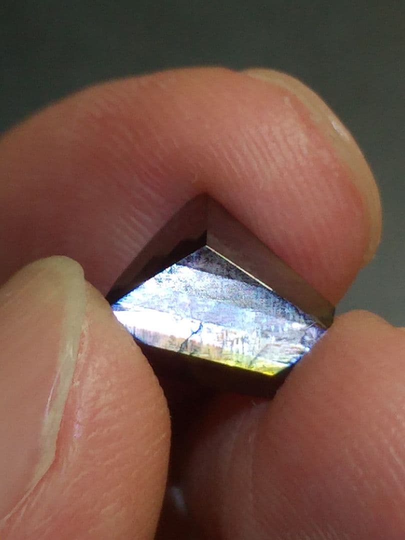 レインボーガーネットルース　325