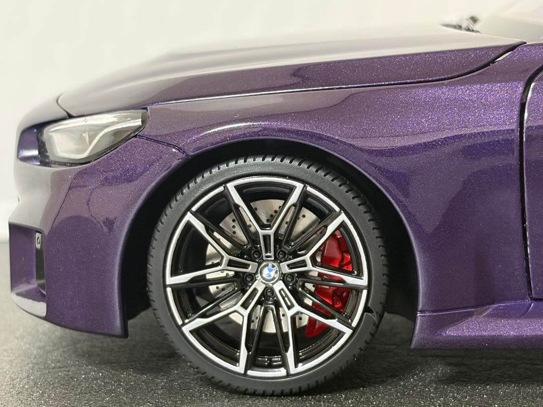 【新品同様】ミニチャンプス M2クーペG87 2023 パープル 1/18