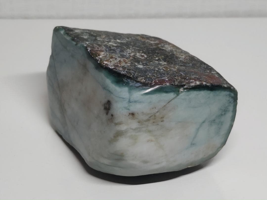 薄青緑 479g 翡翠 ヒスイ 原石 鑑賞石 自然石 誕生石 鉱物 水石 鉱石