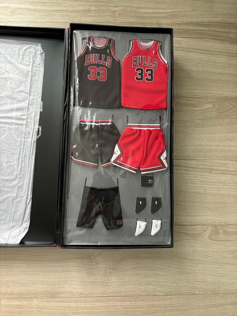 エンターベイ　リアルマスターピース　スコッティ・ピッペン　フィギュア　新品