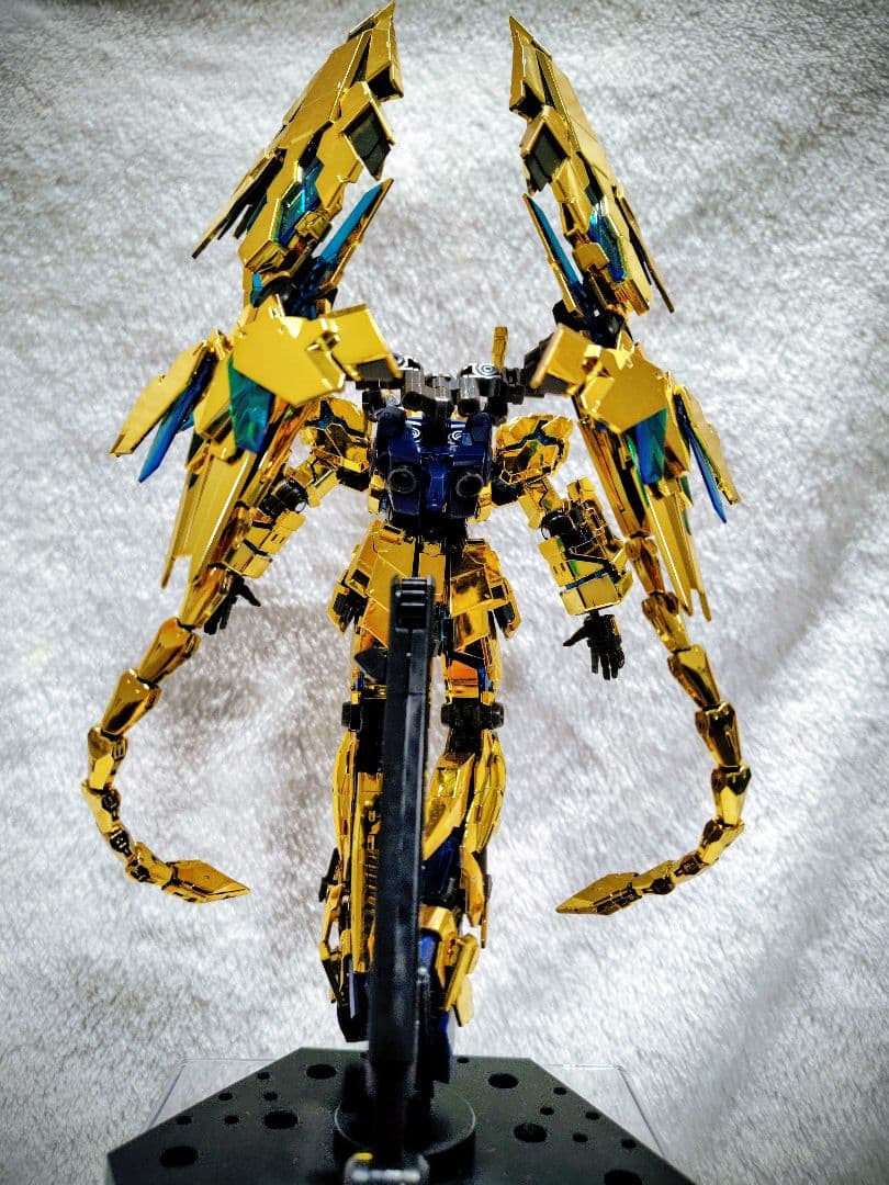 RG ユニコーンガンダム3号機　フェネクス (ナラティブVer.)　素組み