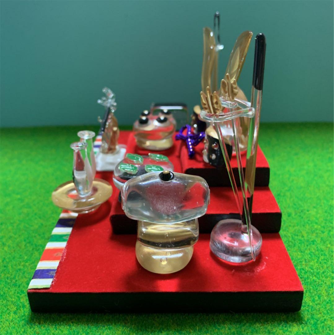 ガラス細工　兜三段飾り