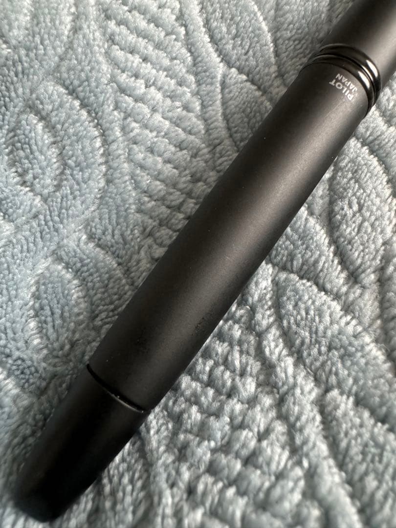 PILOT パイロット キャップレス 万年筆 F 黒マット