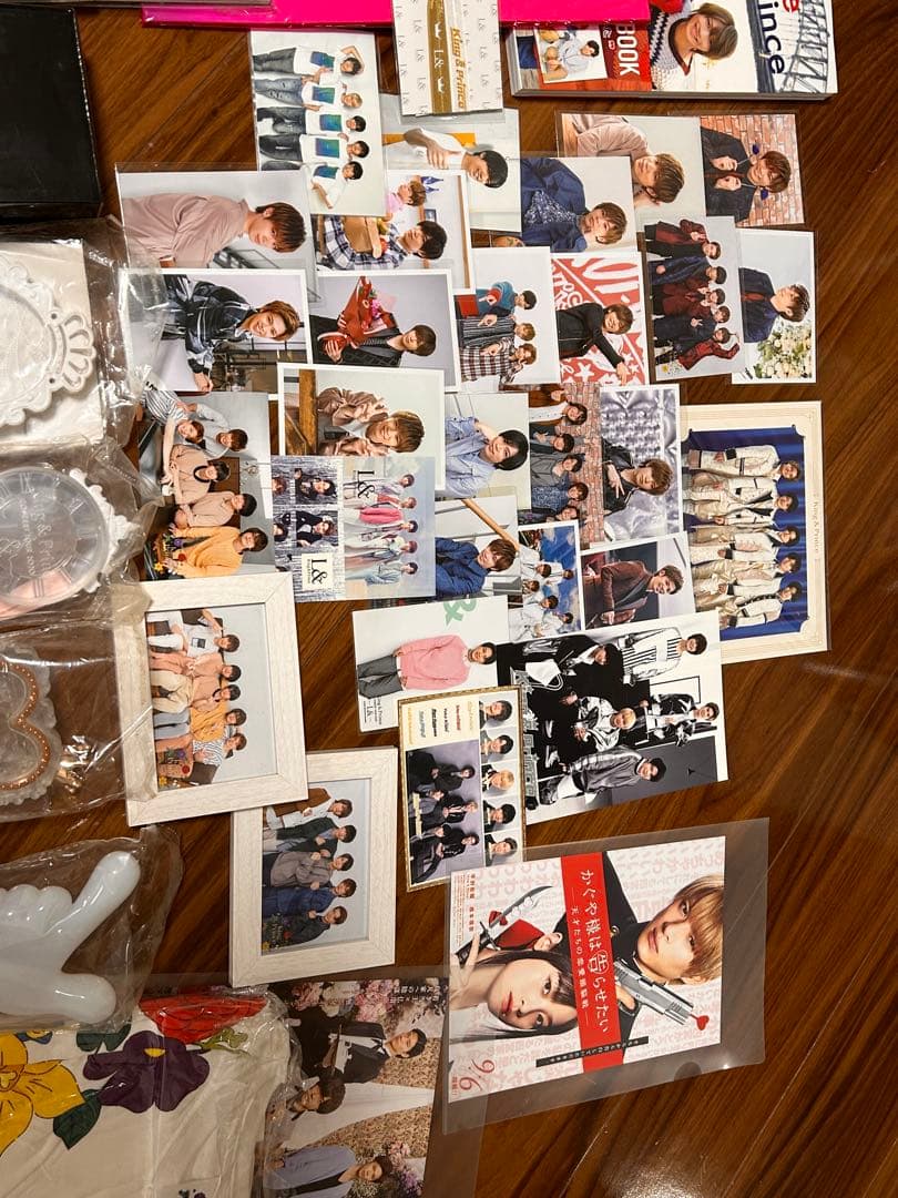 アイドルグッズセット（ファン用うちわ・写真・雑貨）