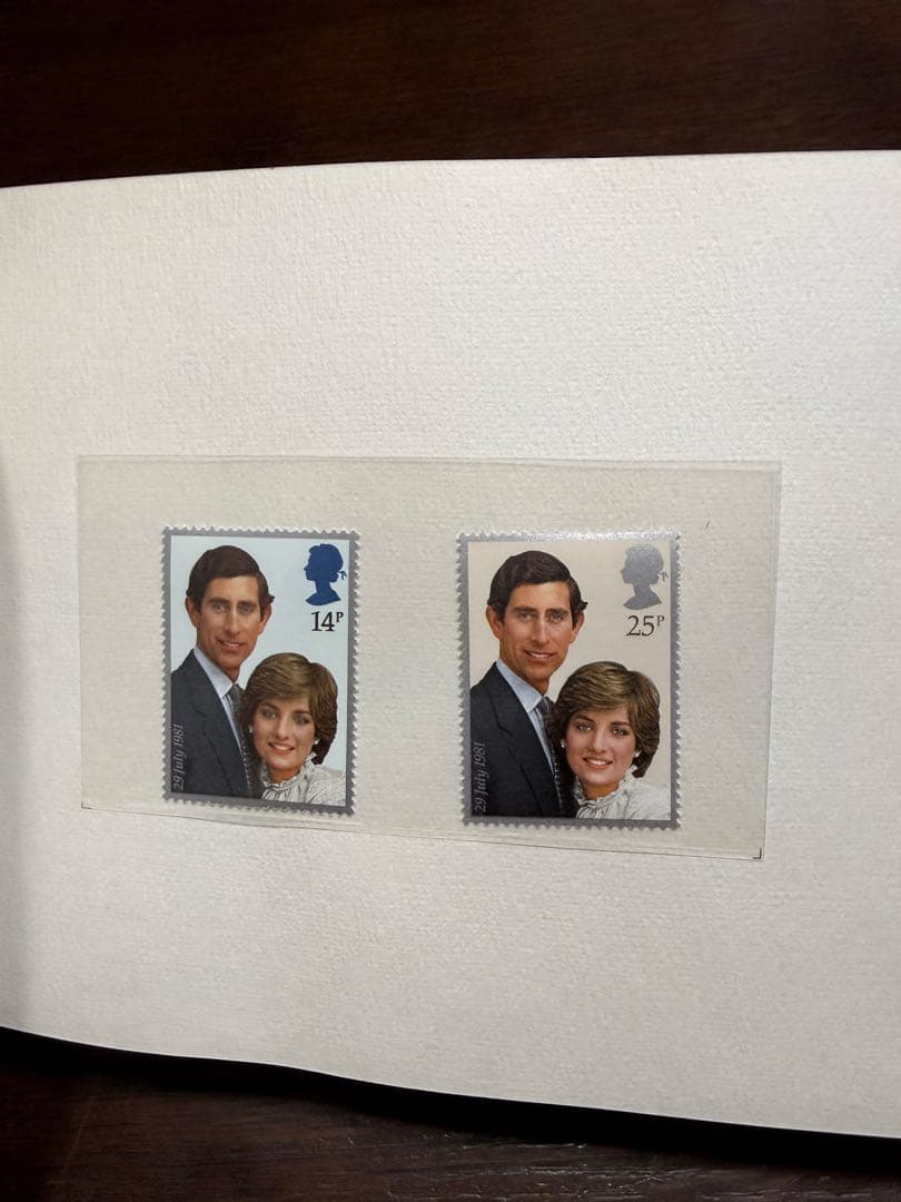 英国王室チャールズ皇太子 ダイアナ妃 ご結婚記念切手&クラウン貨