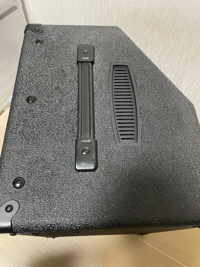 Ampeg BA-108 v2 ベースアンプ 20W