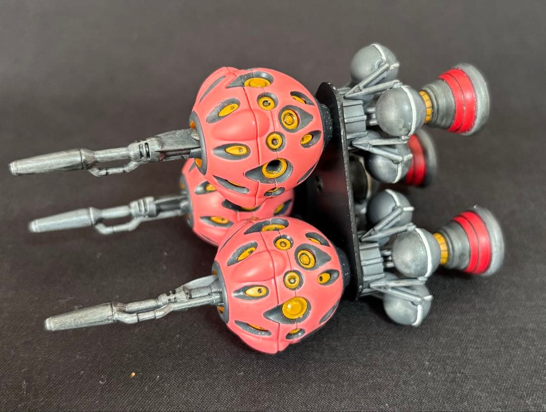 HG赤いガンダム完成品（ビット6個付き・部分塗装・つや消しトップコート仕上げ）