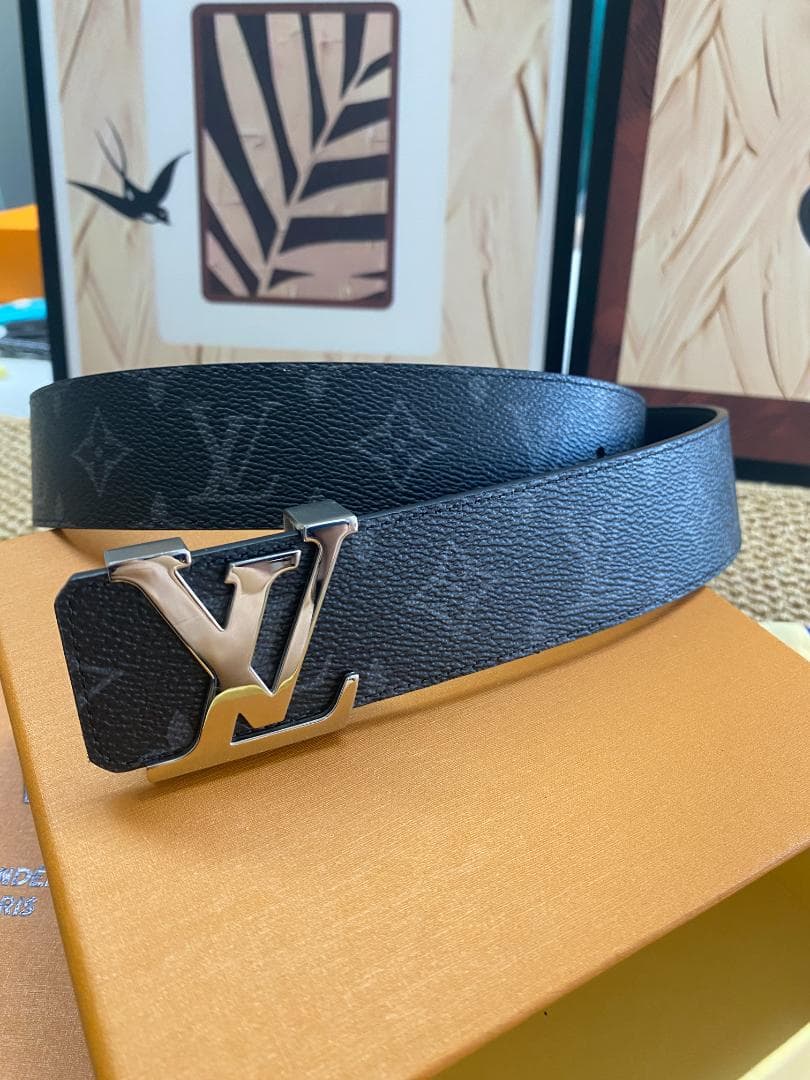 極美品 ブラック レザーベルト