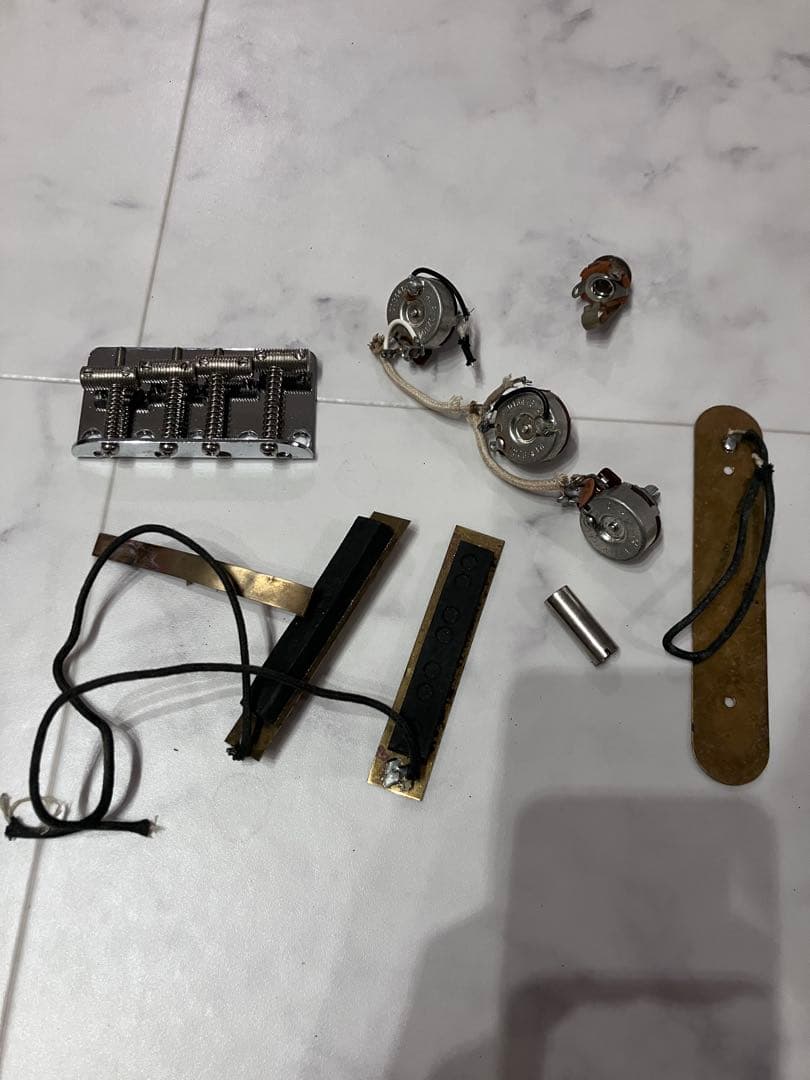 Jシリアル カスタム済Fender Japan JB62-950 JB62-98