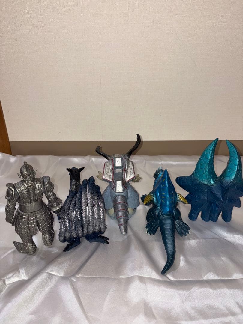 ウルトラマンガイア 怪獣ソフビセット 一部タグあり