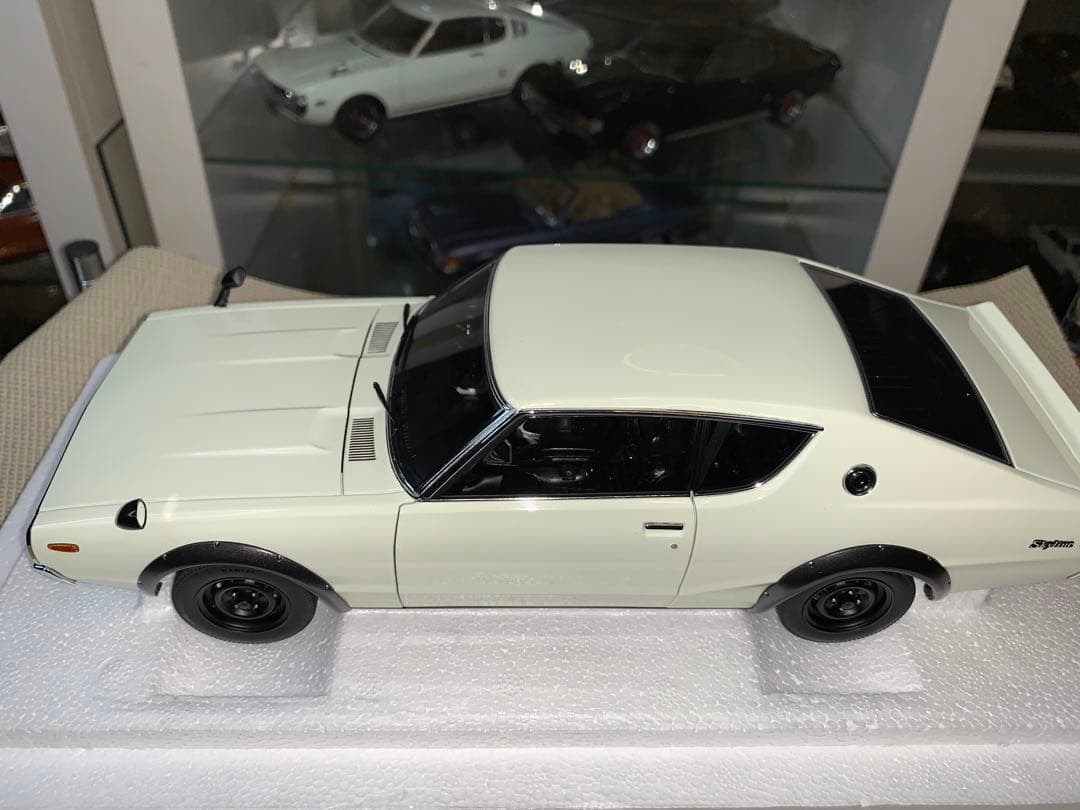 オートアート 1/18 スカイラインGT-R(ホワイト)