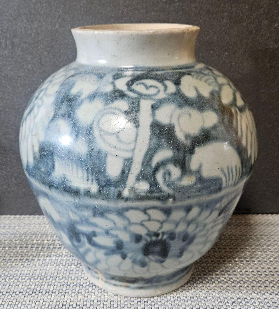 明朝 明代　中国古陶磁　中国南方系　青華　 古染付　花の図　胴継ぎ　壺　花入れ